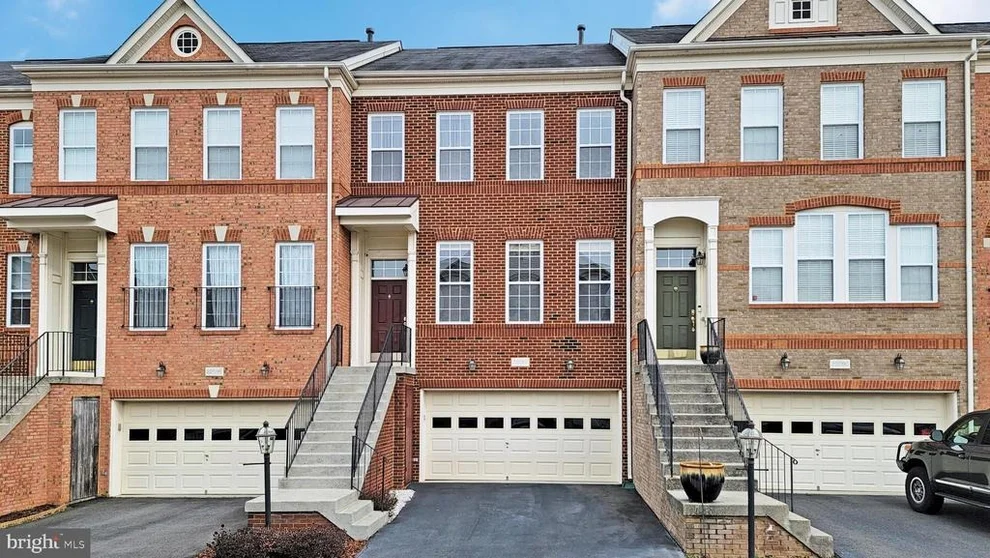 Unit for sale at 22088 AVONWORTH SQUARE, BROADLANDS, VA 20148