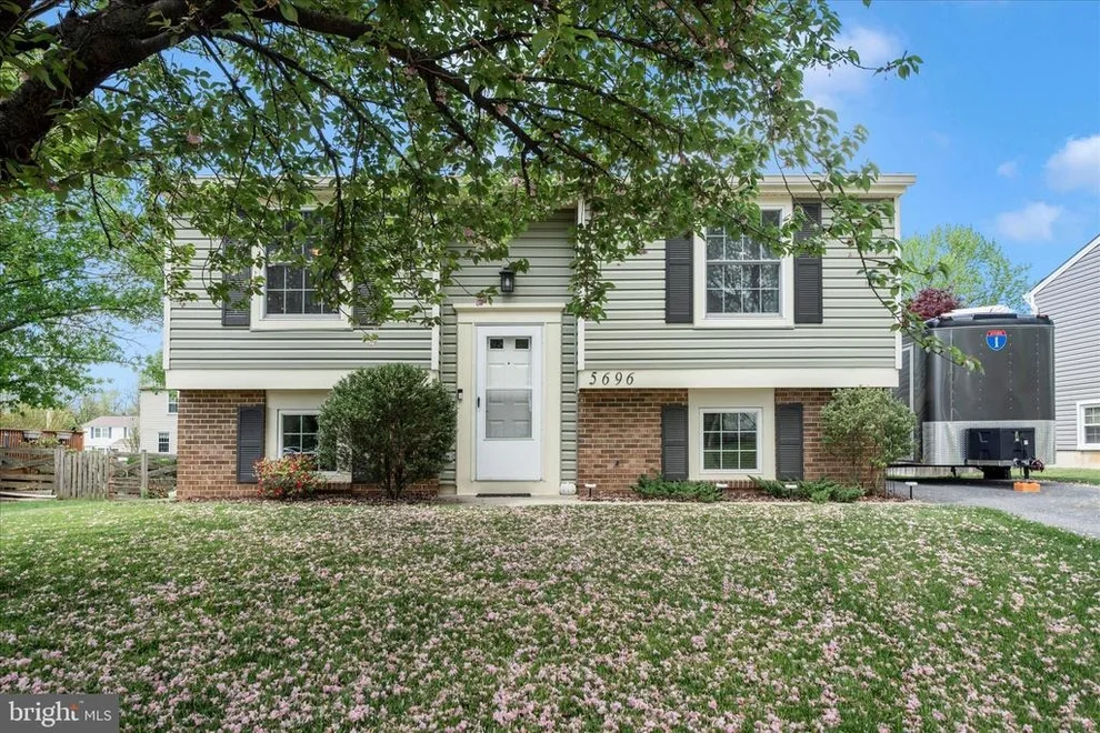Unit for sale at 5696 PEBBLE DRIVE, FREDERICK, MD 21703