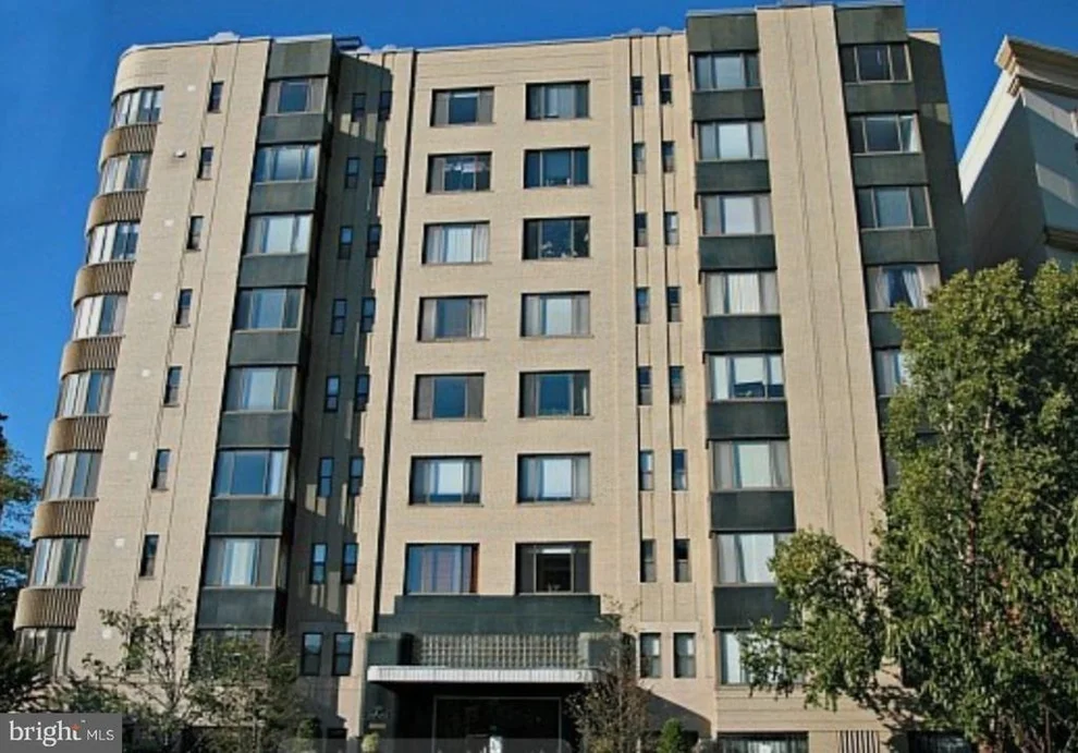 1 Scott Circle Northwest