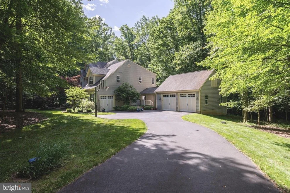 Unit for sale at 40845 FOREST GLEN DRIVE, LEESBURG, VA 20175