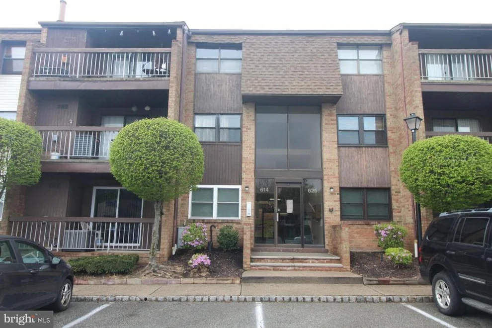 Unit for sale at 615 SHARON GARDEN COURT, WOODBRIDGE, NJ 07095