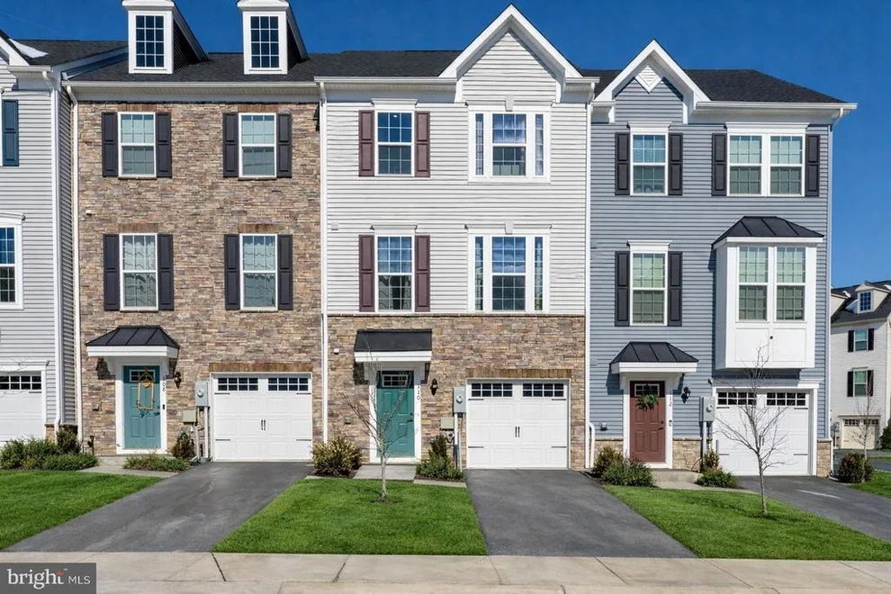 Unit for sale at 110 BETHLEHEM PL, BROOKLYN, MD 21225