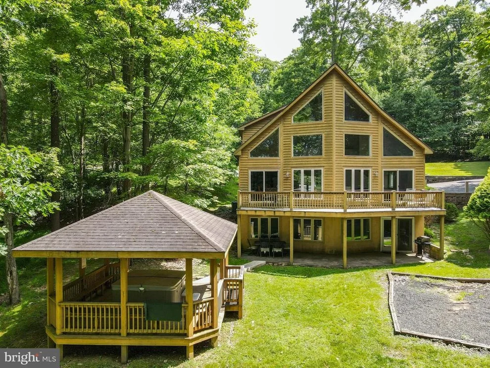 Unit for sale at 18 MOUNTAINSIDE COURT, OAKLAND, MD 21550