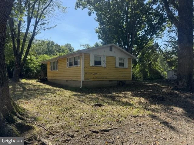 Unit for sale at 18336 WILLIAMS ROAD, TRIANGLE, VA 22172