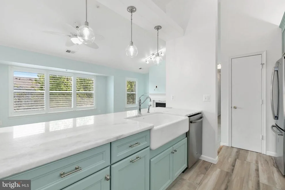2610 Camelback Lane
