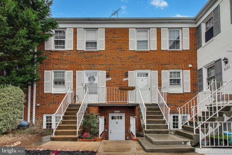 Unit for sale at 6153 STRASBURG DRIVE, CENTREVILLE, VA 20121