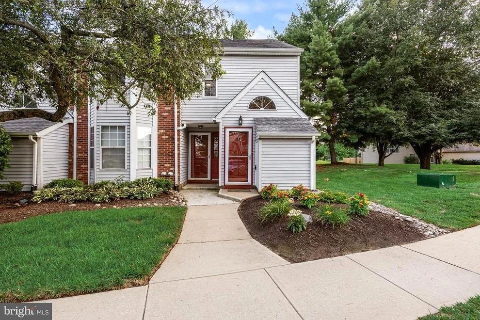 Unit for sale at 2 PINEWOOD DR, HAMILTON, NJ 08690