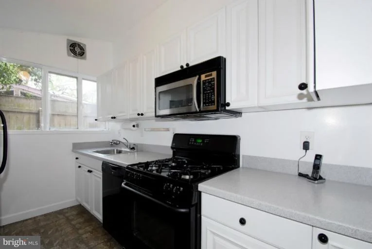 Unit for sale at 11633 VEIRS MILL ROAD, SILVER SPRING, MD 20902