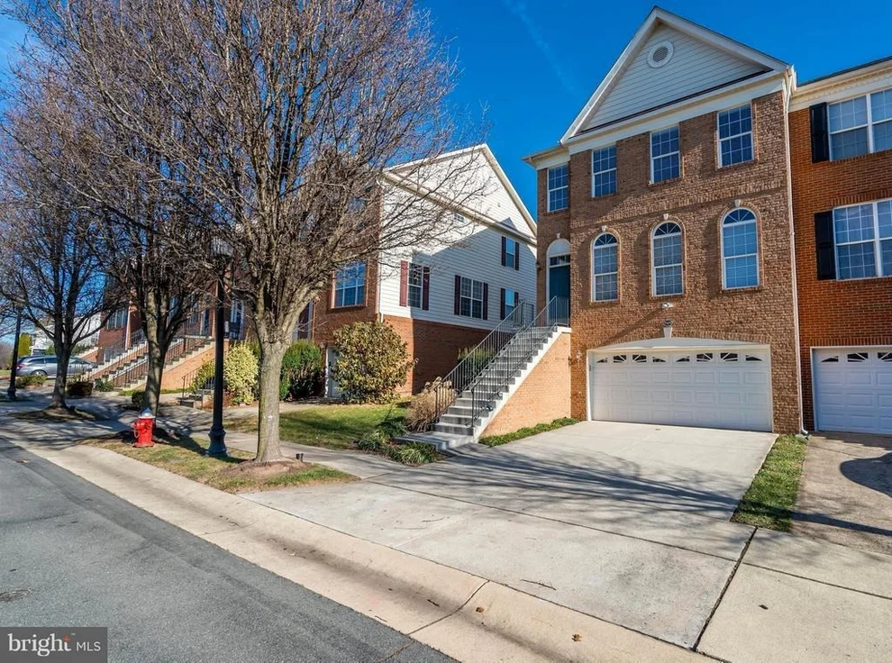 Unit for sale at 25498 CROSSFIELD DRIVE, CHANTILLY, VA 20152