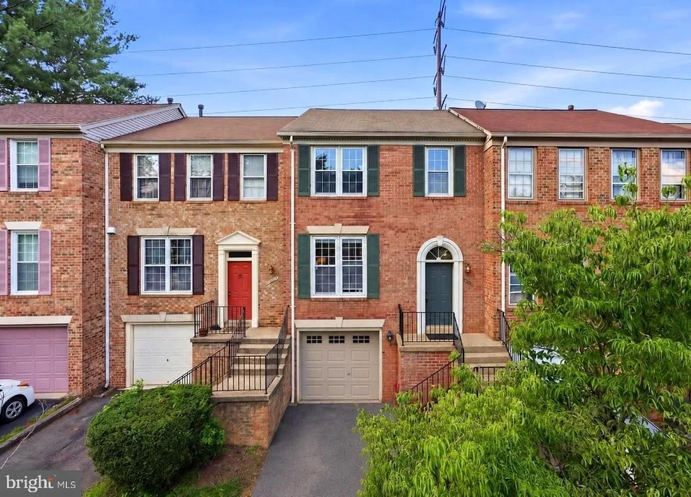 Unit for sale at 4262 FOX LAKE DRIVE, FAIRFAX, VA 22033