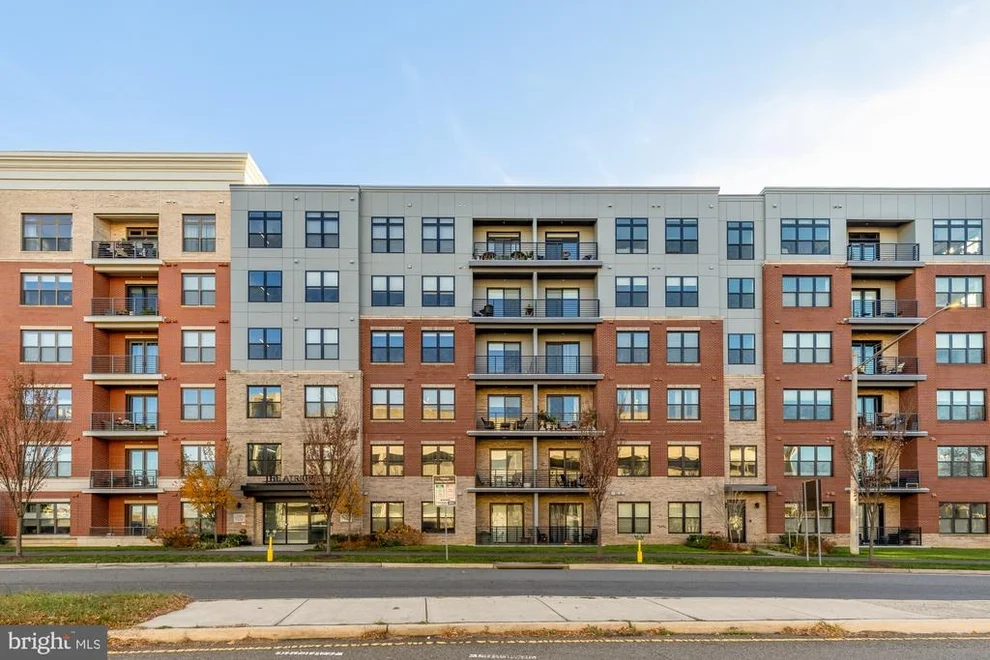 Unit for sale at 9555 SAINTSBURY DRIVE, FAIRFAX, VA 22031