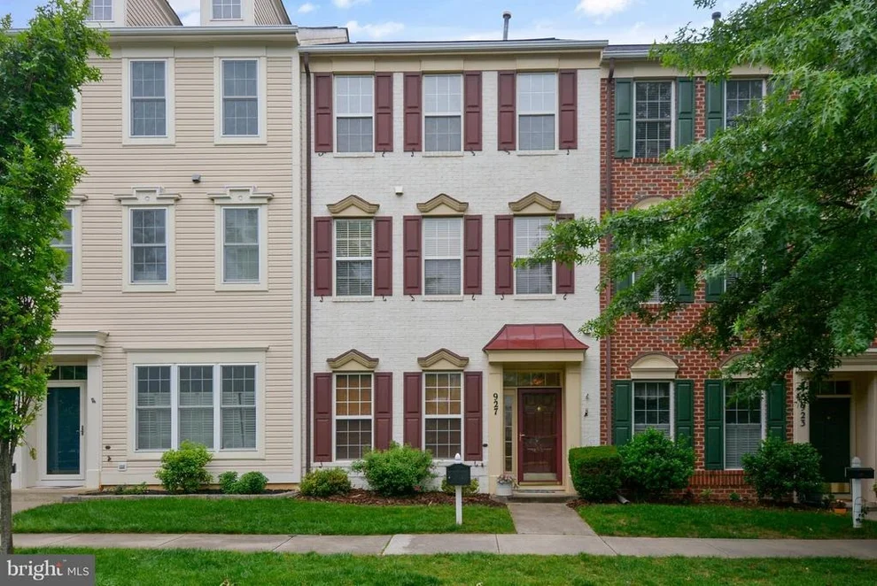 Unit for sale at 927 MAIN STREET, GAITHERSBURG, MD 20878