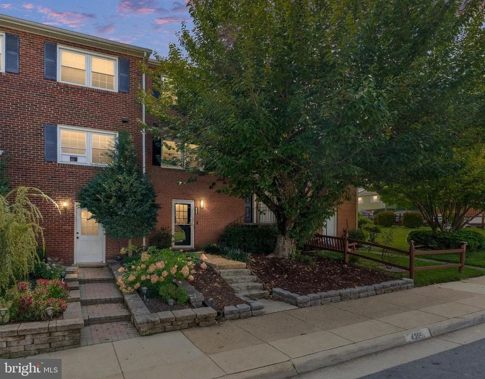 Unit for sale at 4305 ENSBROOK LANE, WOODBRIDGE, VA 22193