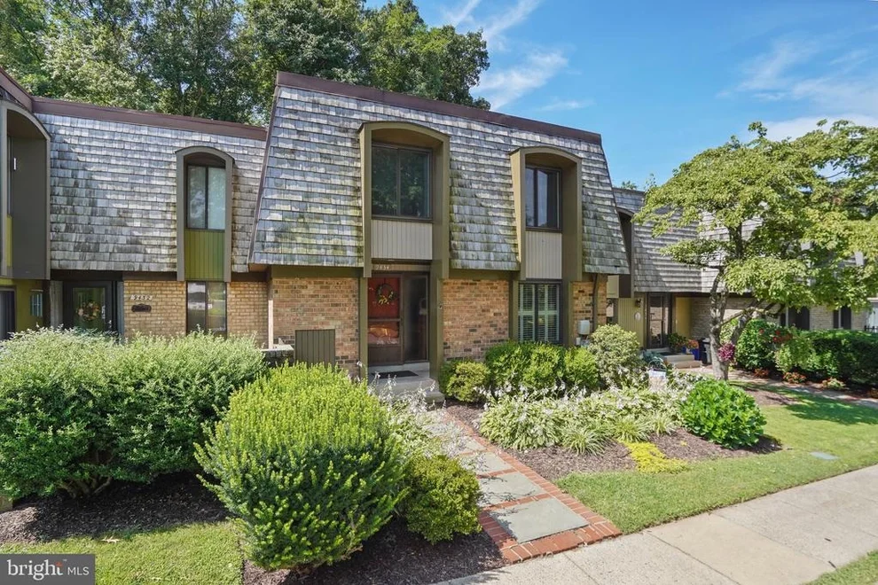 Unit for sale at 9434 FERN HOLLOW WAY, MONTGOMERY VILLAGE, MD 20886