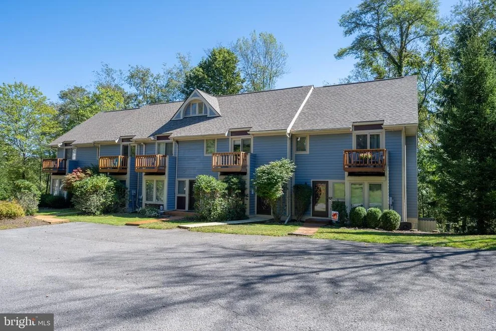 Unit for sale at 17 LAKEVIEW COURT, MC HENRY, MD 21541