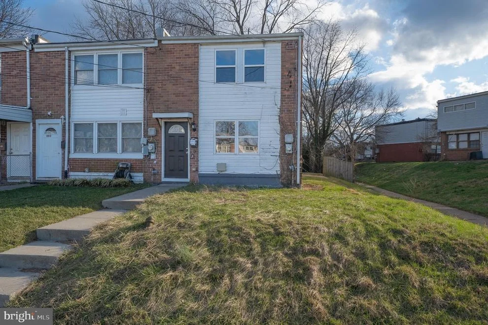 Unit for sale at 801 SECKEL COURT, HALETHORPE, MD 21227