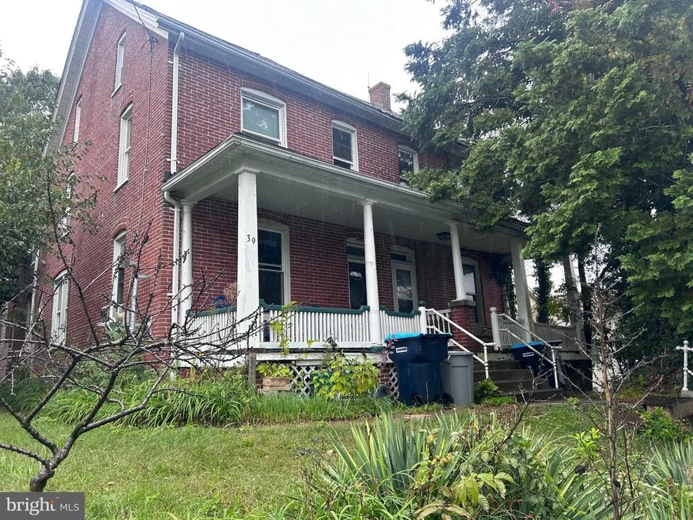 Unit for sale at 37 W PENNSYLVANIA AVENUE, STEWARTSTOWN, PA 17363