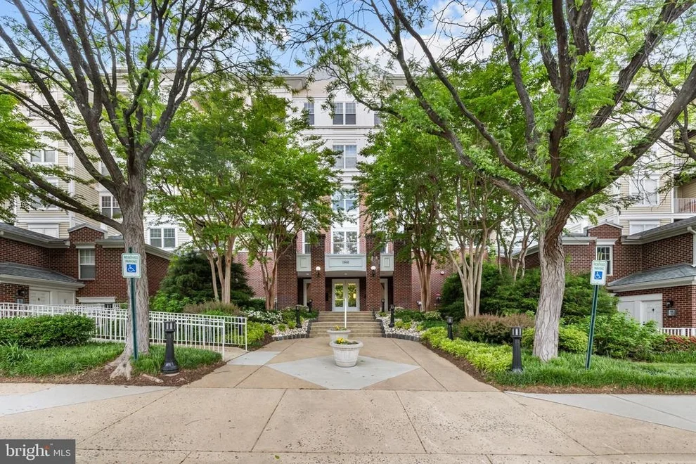 Unit for sale at 1641 INTERNATIONAL DRIVE, MCLEAN, VA 22102