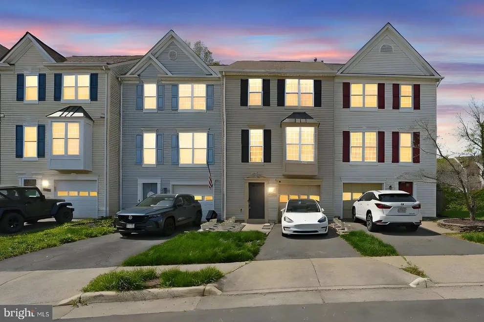 Unit for sale at 5982 MANORWOOD DRIVE, CENTREVILLE, VA 20120