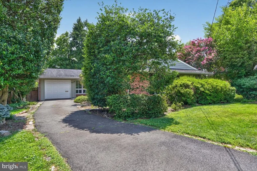 Unit for sale at 6841 STRATA STREET, MCLEAN, VA 22101