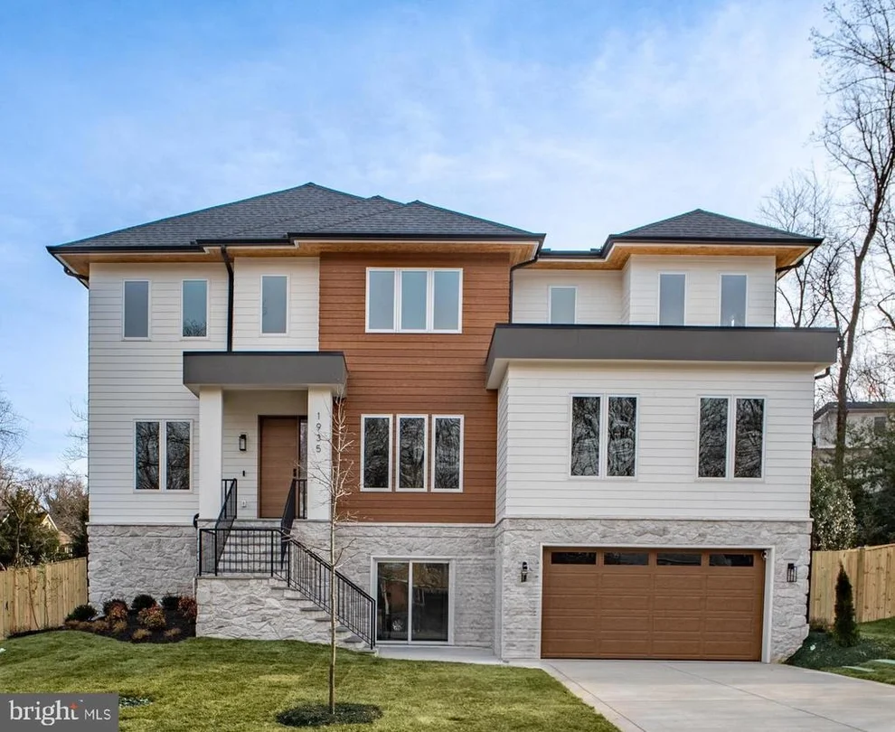 Unit for sale at 1935 FOXHALL ROAD, MCLEAN, VA 22101
