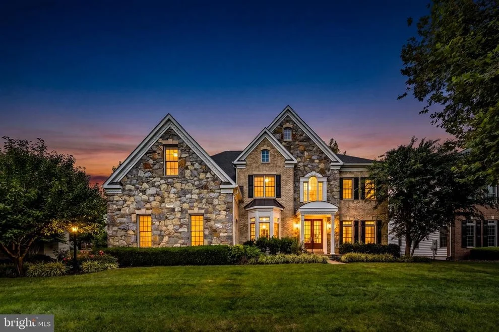 Unit for sale at 25717 SUMMERBANK COURT, CHANTILLY, VA 20152