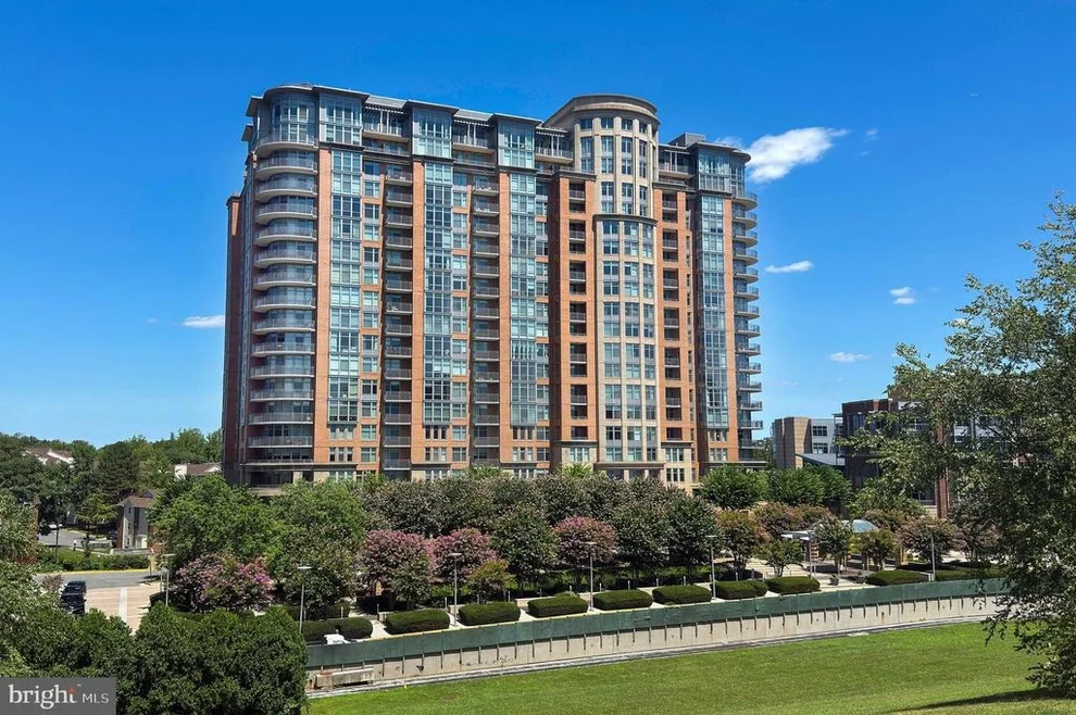 Unit for sale at 8220 CRESTWOOD HEIGHTS DRIVE, MCLEAN, VA 22102