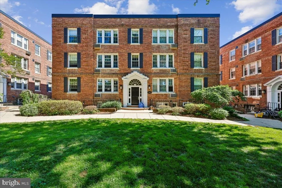 4481 Macarthur Boulevard Northwest