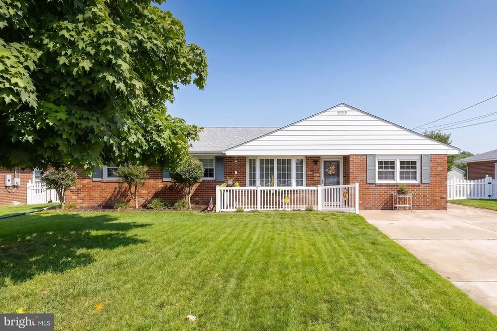Unit for sale at 157 S SCHOOL STREET, GIBBSTOWN, NJ 08027