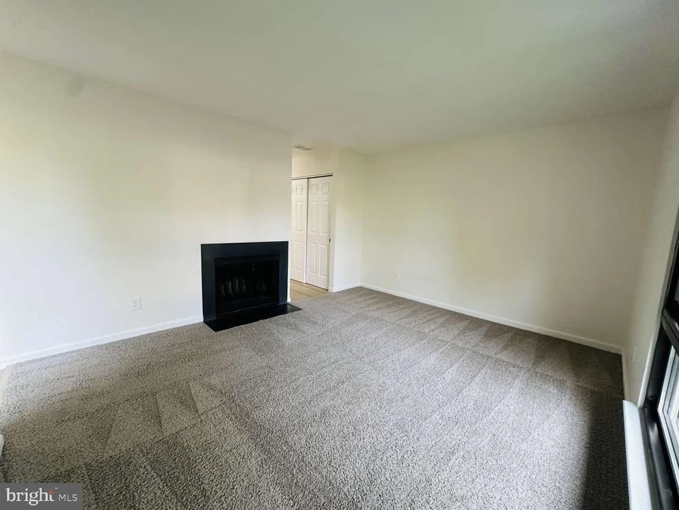 Unit for sale at 16 E DAISY LANE, MOUNT LAUREL, NJ 08054