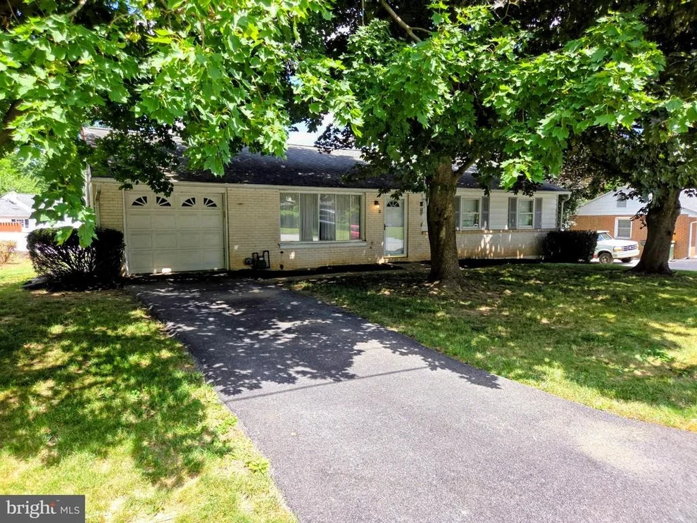 Unit for sale at 3 LEXINGTON DRIVE, SHREWSBURY, PA 17361