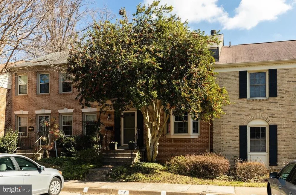 Unit for sale at 10352 HAMPSHIRE GREEN AVENUE, FAIRFAX, VA 22032