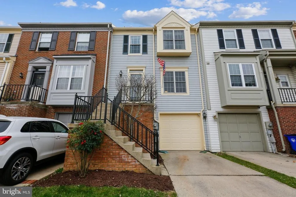 Unit for sale at 7089 GRESHAM COURT W, FREDERICK, MD 21703