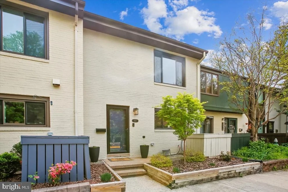 Unit for sale at 2017 SARAZEN PLACE, RESTON, VA 20191