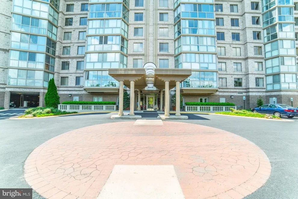 Unit for sale at 19385 CYPRESS RIDGE TERRACE, LEESBURG, VA 20176