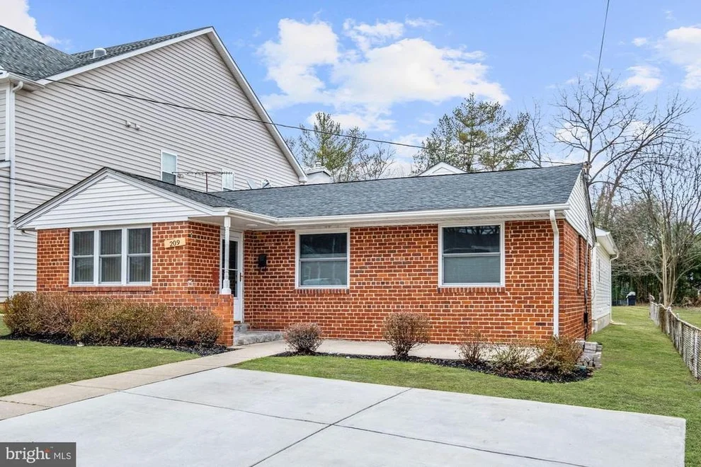 Unit for sale at 209 N VAN BUREN STREET, ROCKVILLE, MD 20850