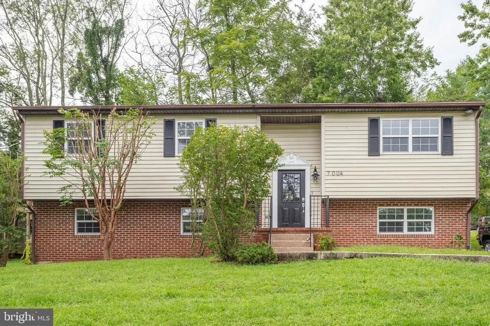 Unit for sale at 7004 STONEHURST COURT, WARRENTON, VA 20187