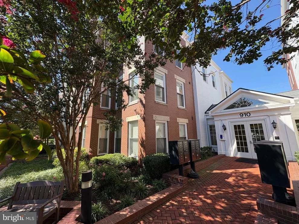 Unit for sale at 910 POWHATAN STREET, ALEXANDRIA, VA 22314