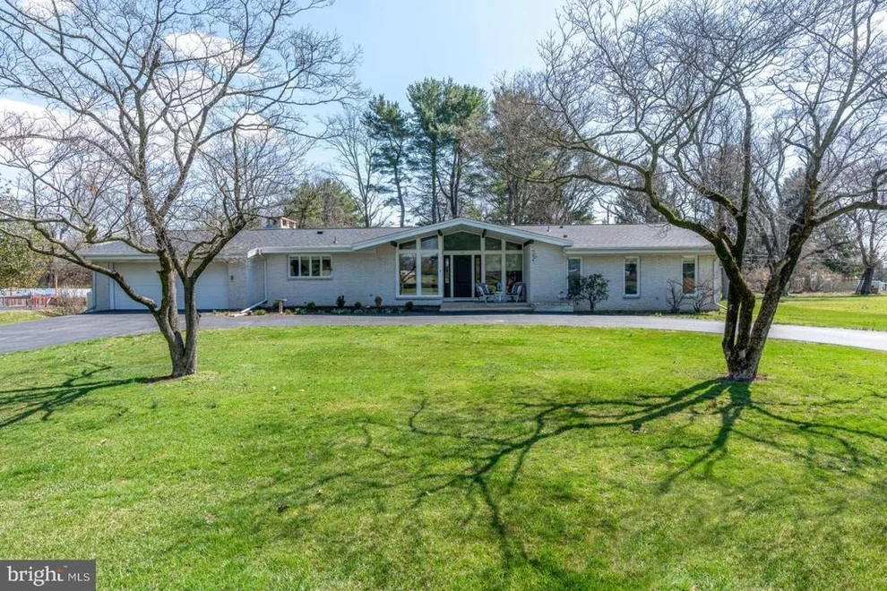 Unit for sale at 35 COUNTRY CLUB ROAD, CARLISLE, PA 17015