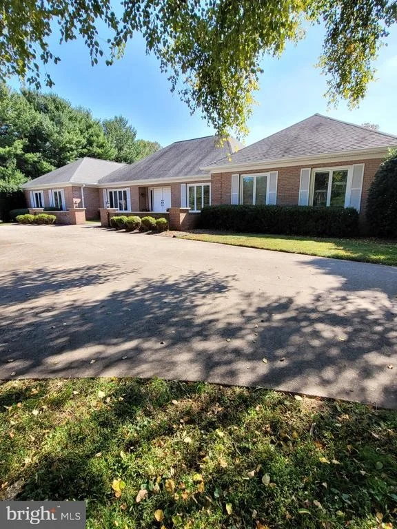 Unit for sale at 8600 LOCHAVEN DRIVE, GAITHERSBURG, MD 20882