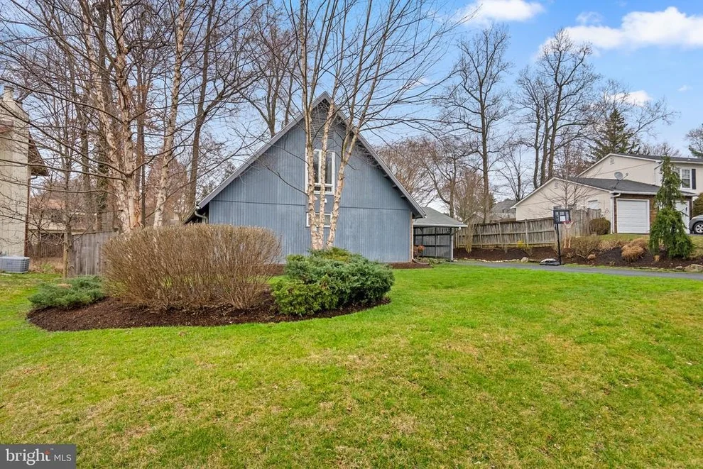 Unit for sale at 18628 QUEEN ELIZABETH DRIVE, BROOKEVILLE, MD 20833
