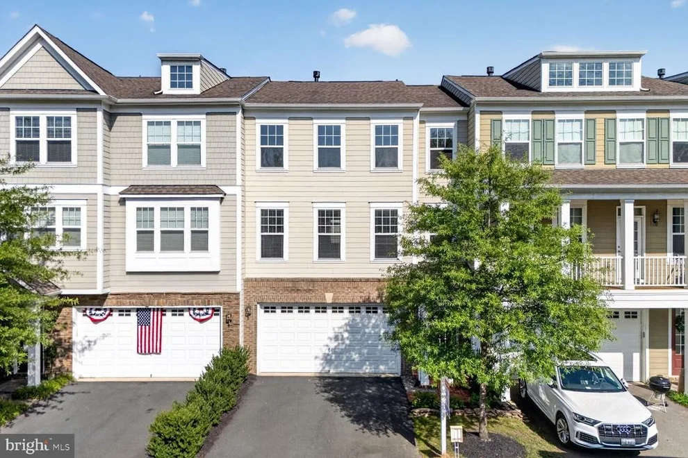 Unit for sale at 3153 STONE OAK PLACE, OAKTON, VA 22124