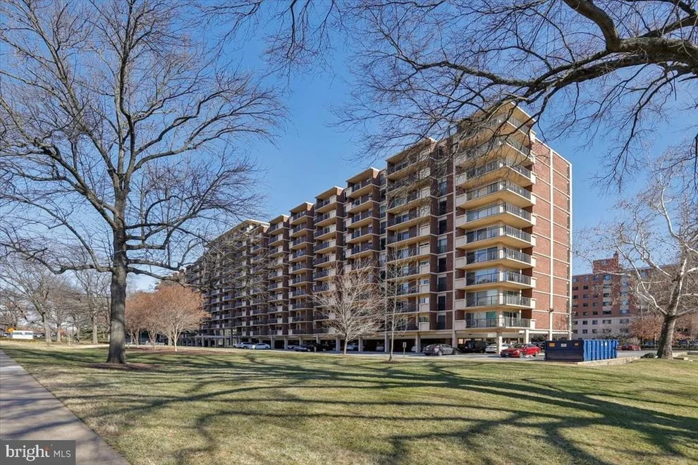 Unit for sale at 1300 ARMY NAVY DRIVE, ARLINGTON, VA 22202