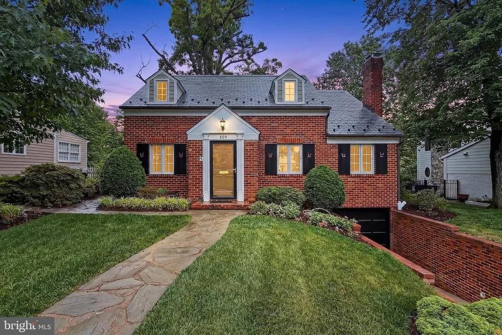 Unit for sale at 809 ENDERBY DRIVE, ALEXANDRIA, VA 22302