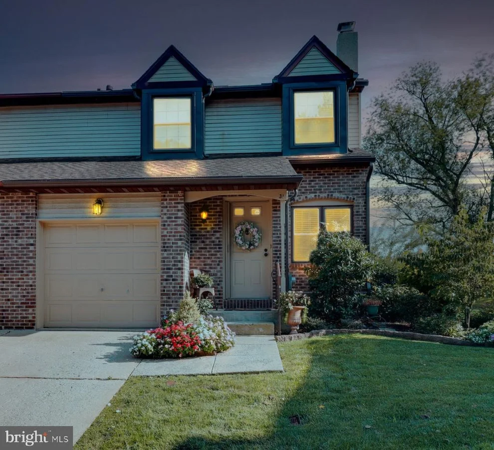 Unit for sale at 31 GREENSWARD LANE, CHERRY HILL, NJ 08002