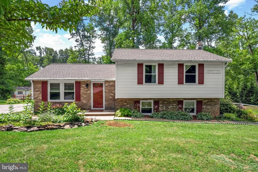 Unit for sale at 5618 NANCY LOU LANE, STEWARTSTOWN, PA 17363