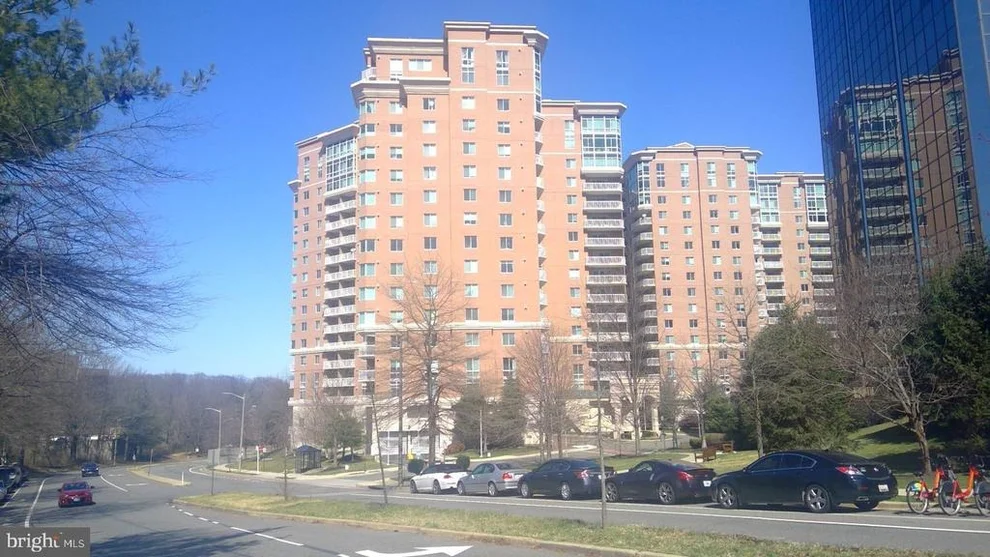 Unit for sale at 3101 N HAMPTON DRIVE, ALEXANDRIA, VA 22302