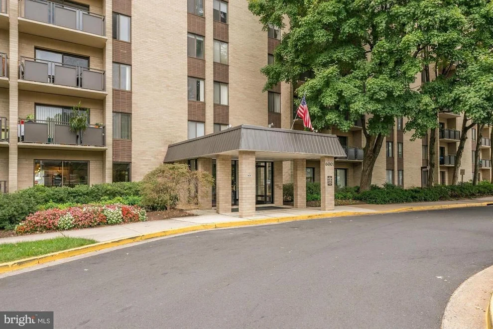 Unit for sale at 6001 ARLINGTON BOULEVARD, FALLS CHURCH, VA 22044