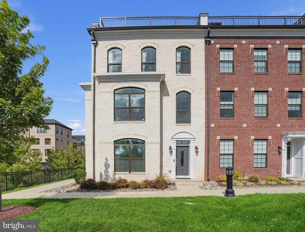 Unit for sale at 601 LEIGH WAY, OXON HILL, MD 20745