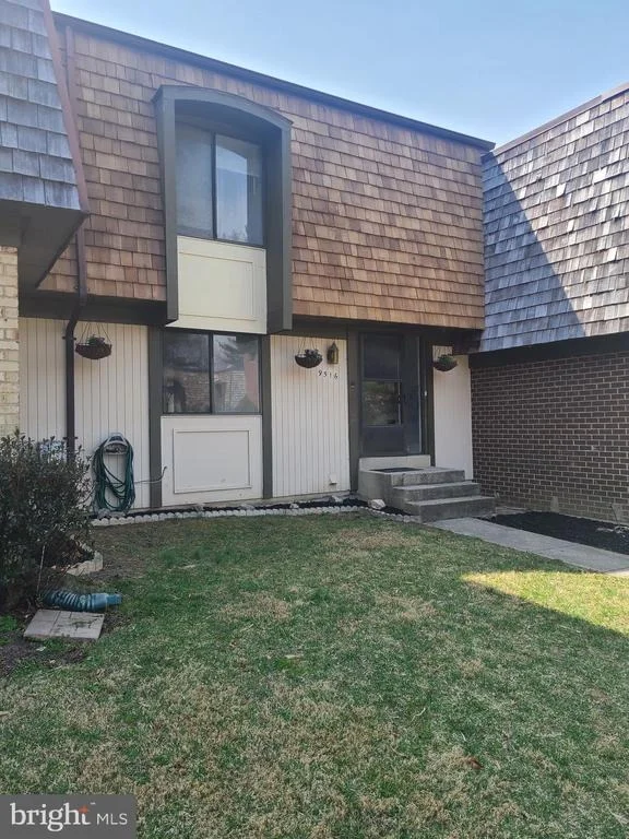 Unit for sale at 9516 FERN HOLLOW WAY, MONTGOMERY VILLAGE, MD 20886